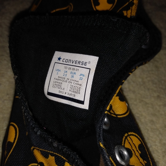 Batman high top tennis shoes - Picture 3 of 5